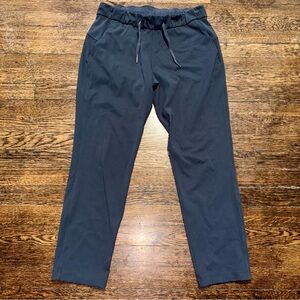 Lululemon On The Fly grey pants size 8